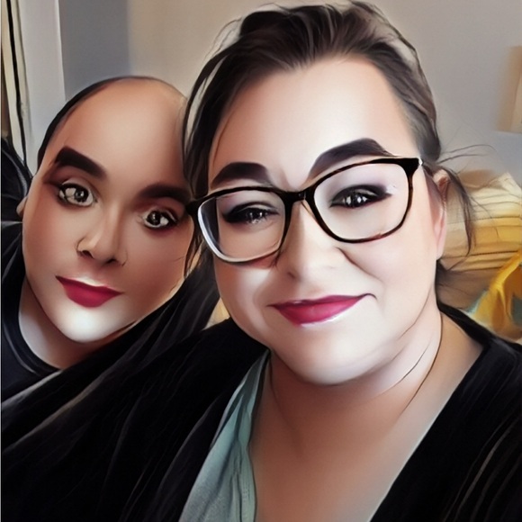 Meet the Posher - Picture 3 of 13